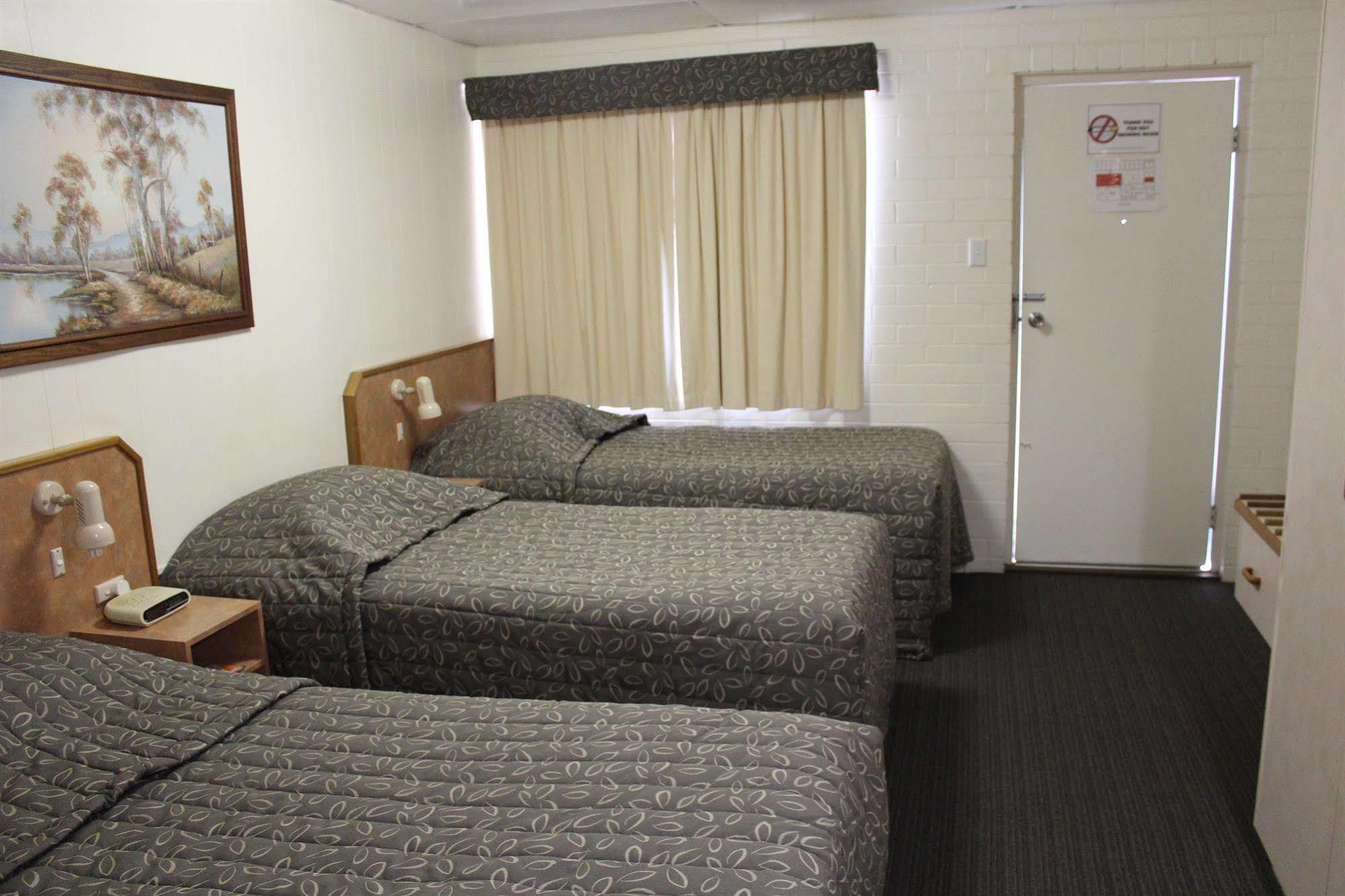 Peppercorn Motel Clermont エクステリア 写真