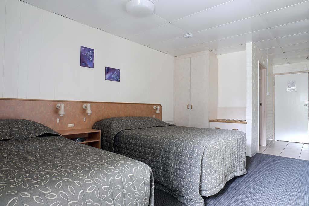 Peppercorn Motel Clermont エクステリア 写真
