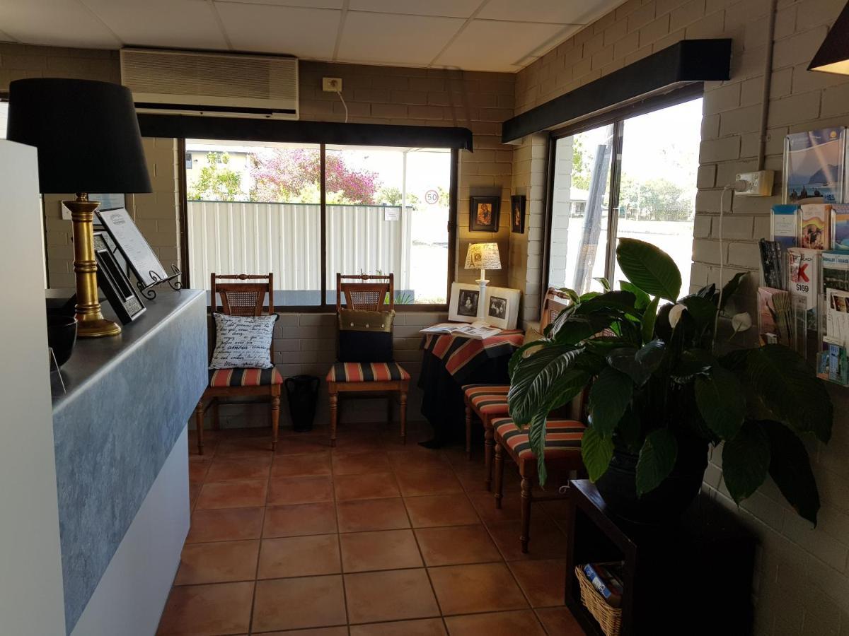 Peppercorn Motel Clermont エクステリア 写真